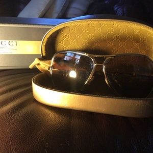 GUCCI DYNAMIC AVIATOR SUNGLASSES (Rare find)!